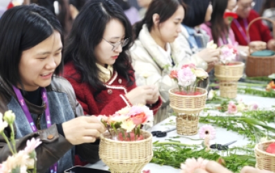 上藥桑尼克女神節(jié)專(zhuān)場(chǎng)花藝活動(dòng)：職場(chǎng)女王，花漾綻放